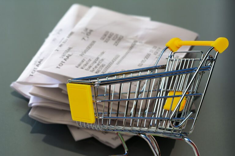 Kassabon van een supermarkt met btw-specificatie onderaan